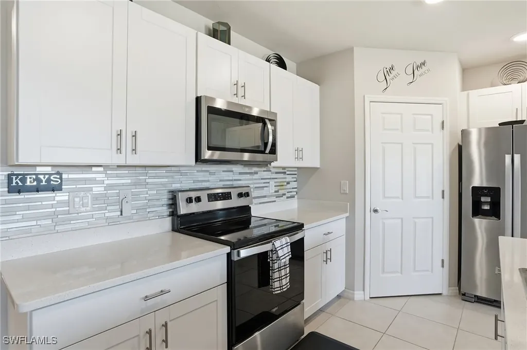 4121 68th Avenue NE Naples FL 34120