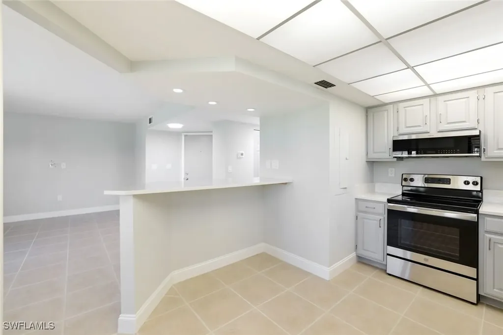 1508 Mainsail Drive Naples FL 34114