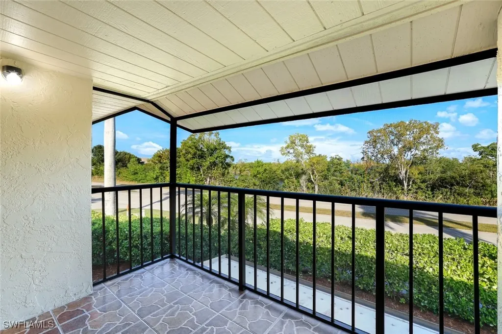 1508 Mainsail Drive Naples FL 34114