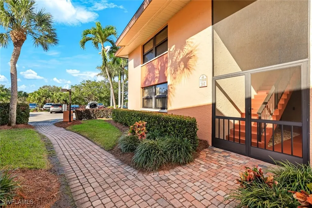1508 Mainsail Drive Naples FL 34114