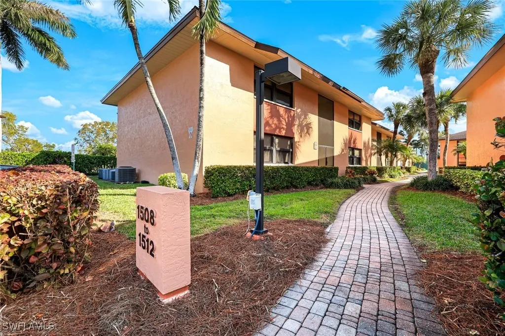 1508 Mainsail Drive Naples FL 34114