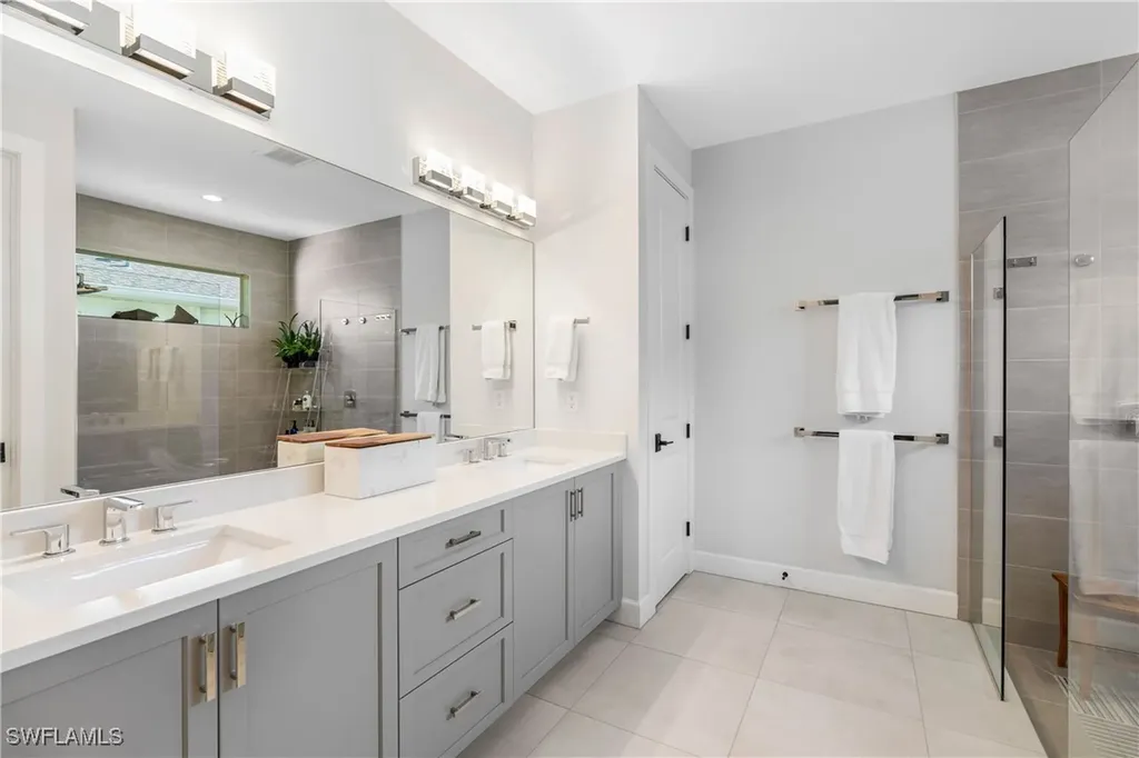 29 Johnnycake Drive Naples FL 34110