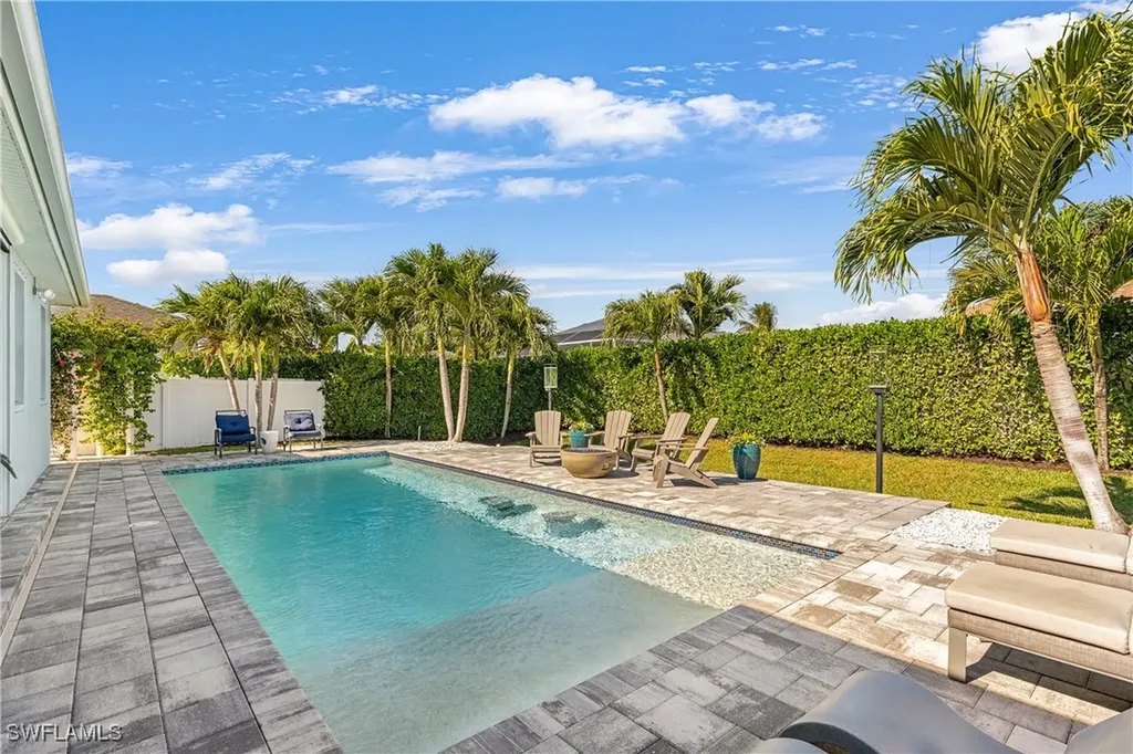 29 Johnnycake Drive Naples FL 34110
