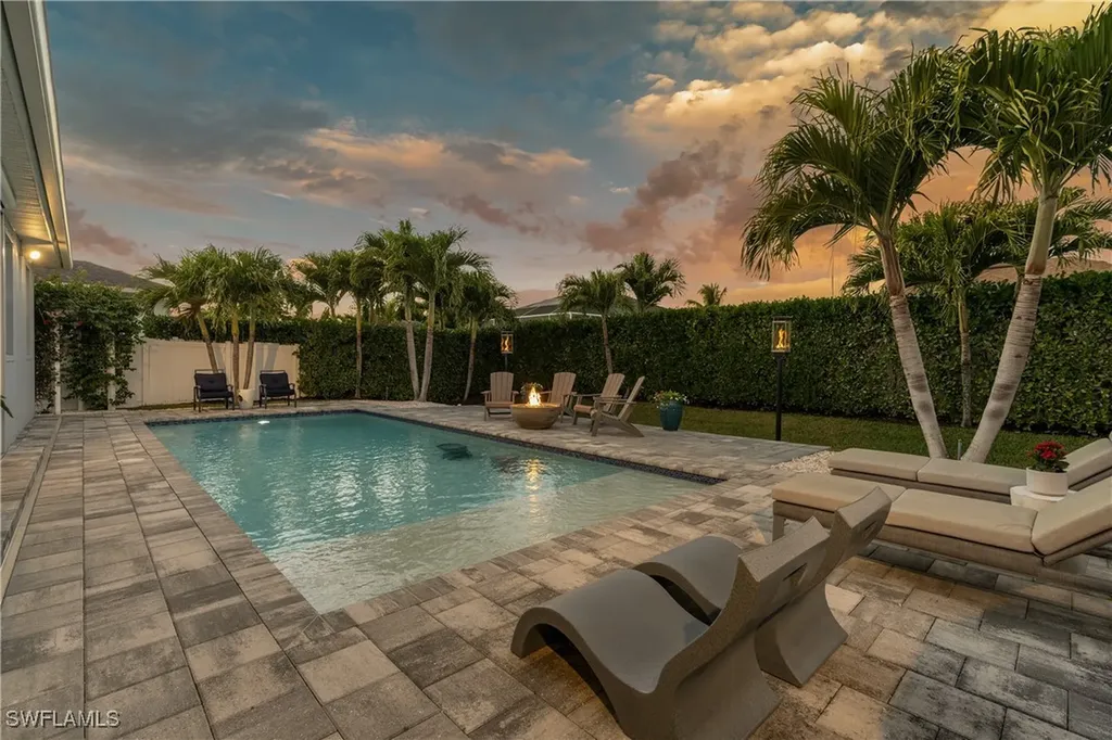 29 Johnnycake Drive Naples FL 34110