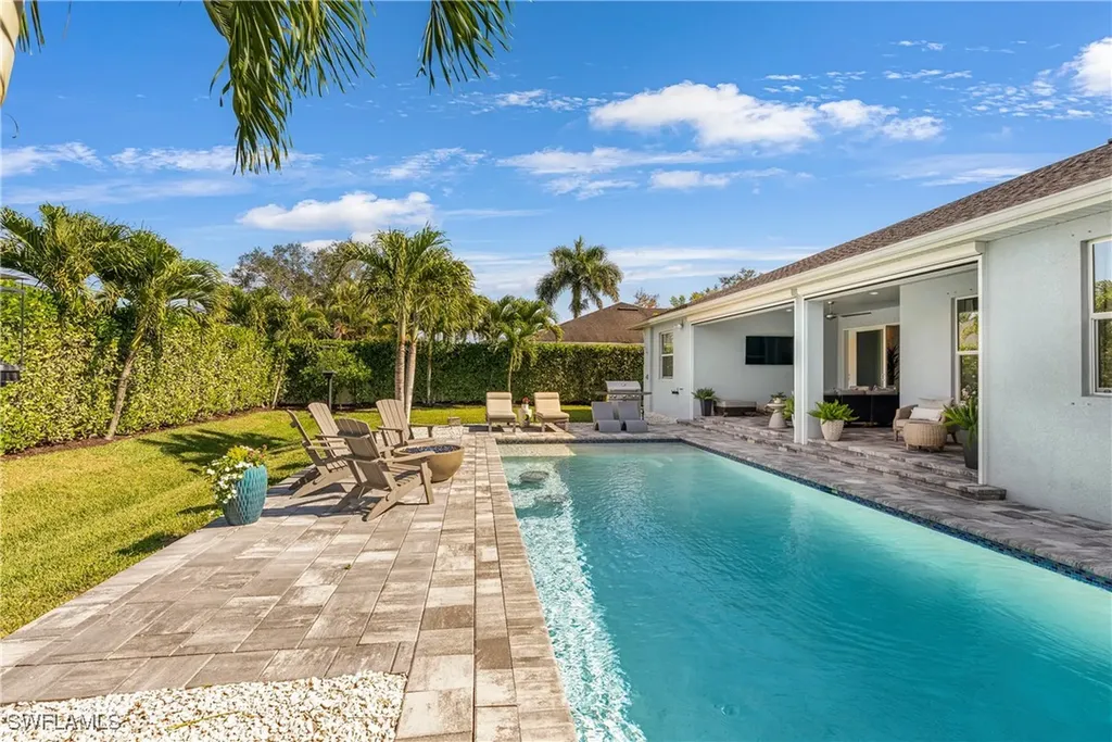 29 Johnnycake Drive Naples FL 34110