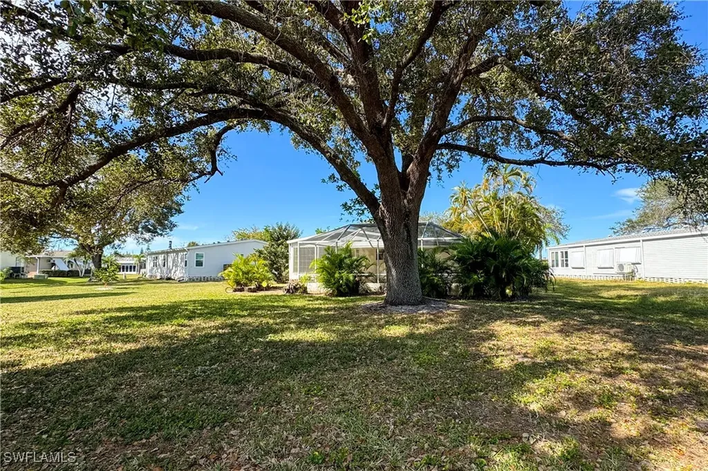 296 Riverwood Road Naples FL 34114