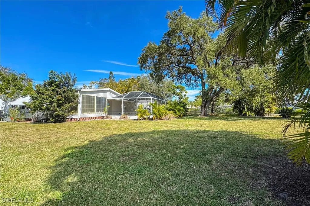 296 Riverwood Road Naples FL 34114