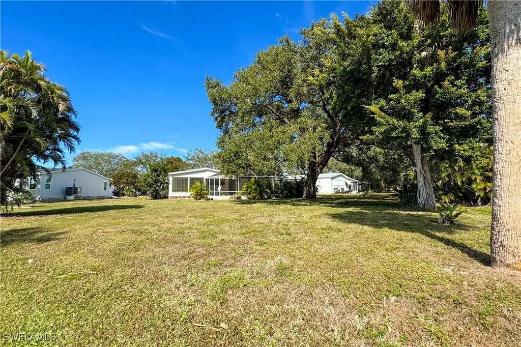 296 Riverwood Road Naples FL 34114