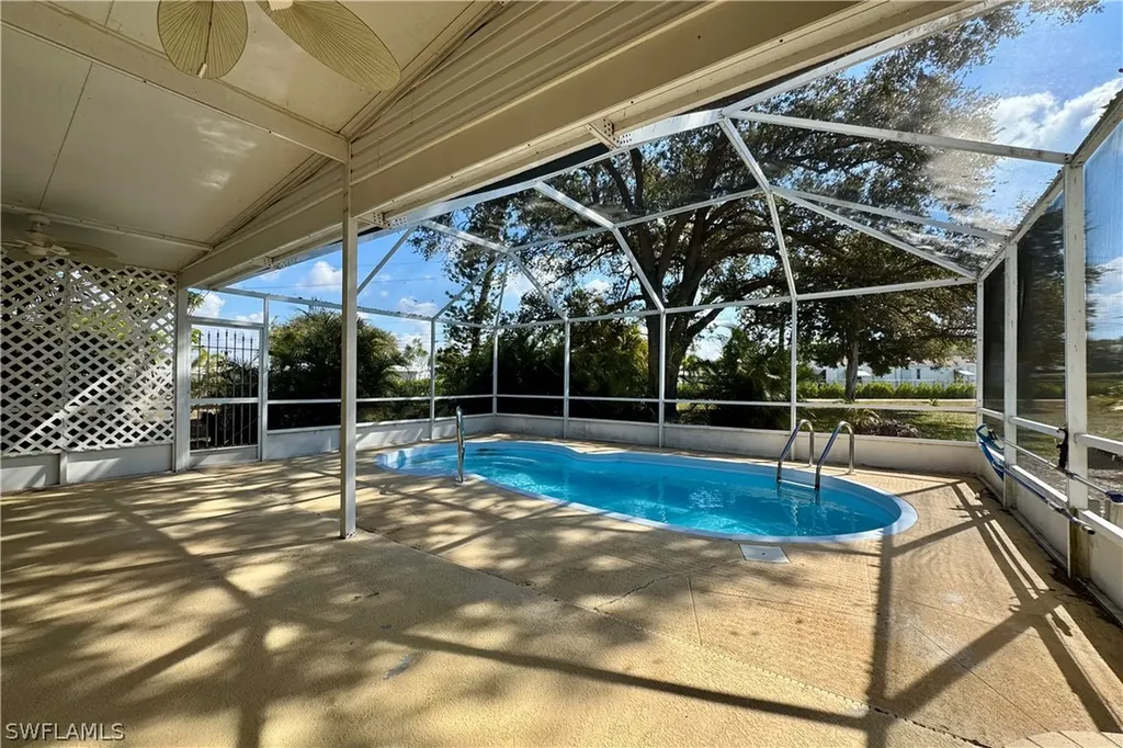 296 Riverwood Road Naples FL 34114