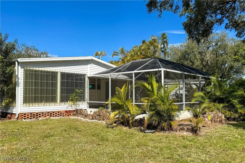 296 Riverwood Road Naples FL 34114