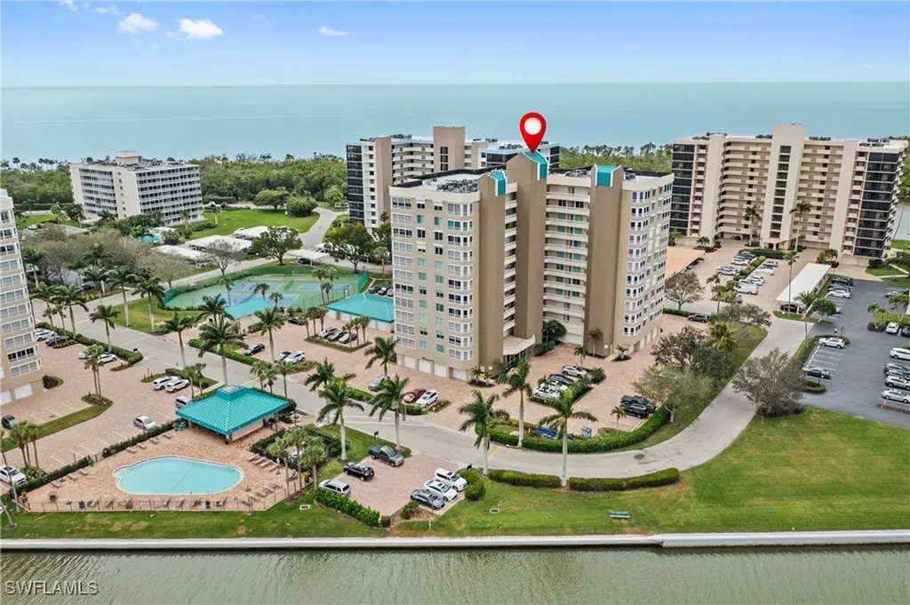 21 Bluebill Avenue Naples FL 34108