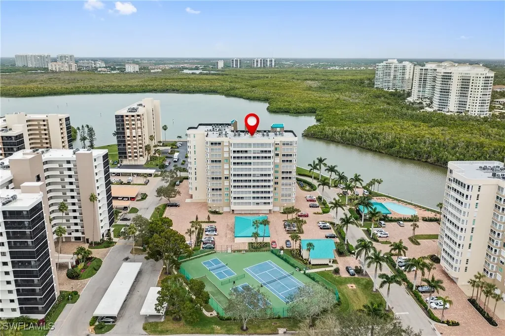 21 Bluebill Avenue Naples FL 34108