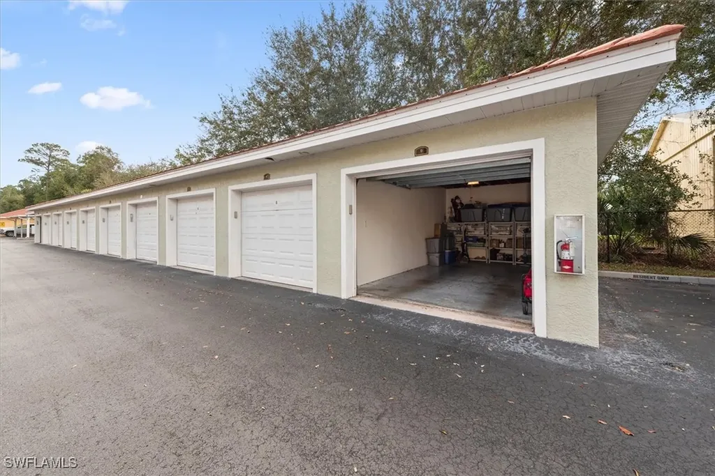 4520 Botanical Place Circle Naples FL 34112