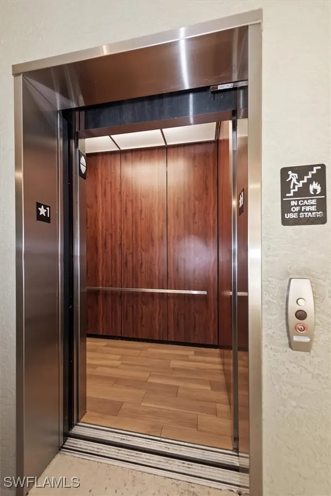 4520 Botanical Place Circle Naples FL 34112