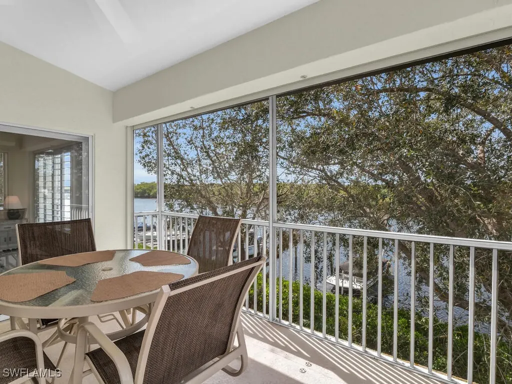 254 Newport Drive Naples FL 34114
