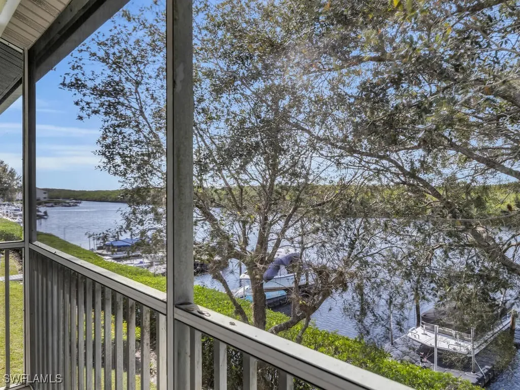 254 Newport Drive Naples FL 34114