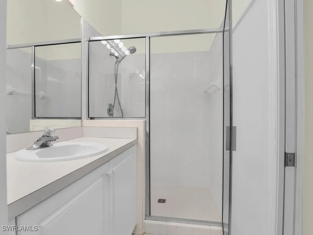 254 Newport Drive Naples FL 34114