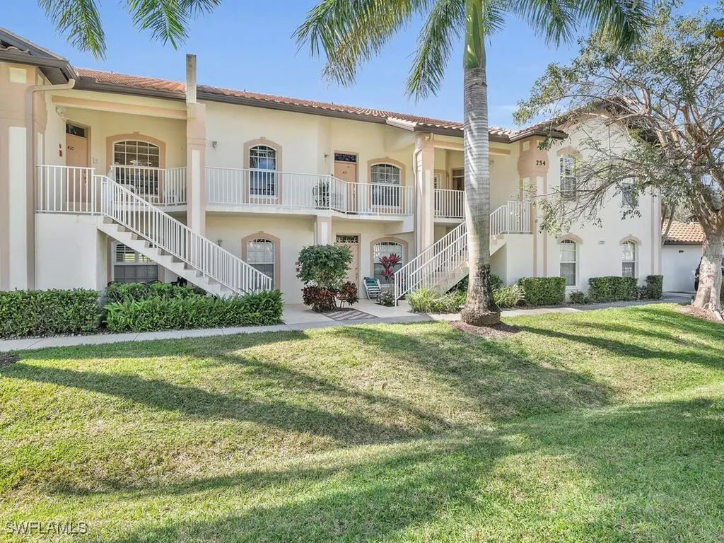 254 Newport Drive Naples FL 34114
