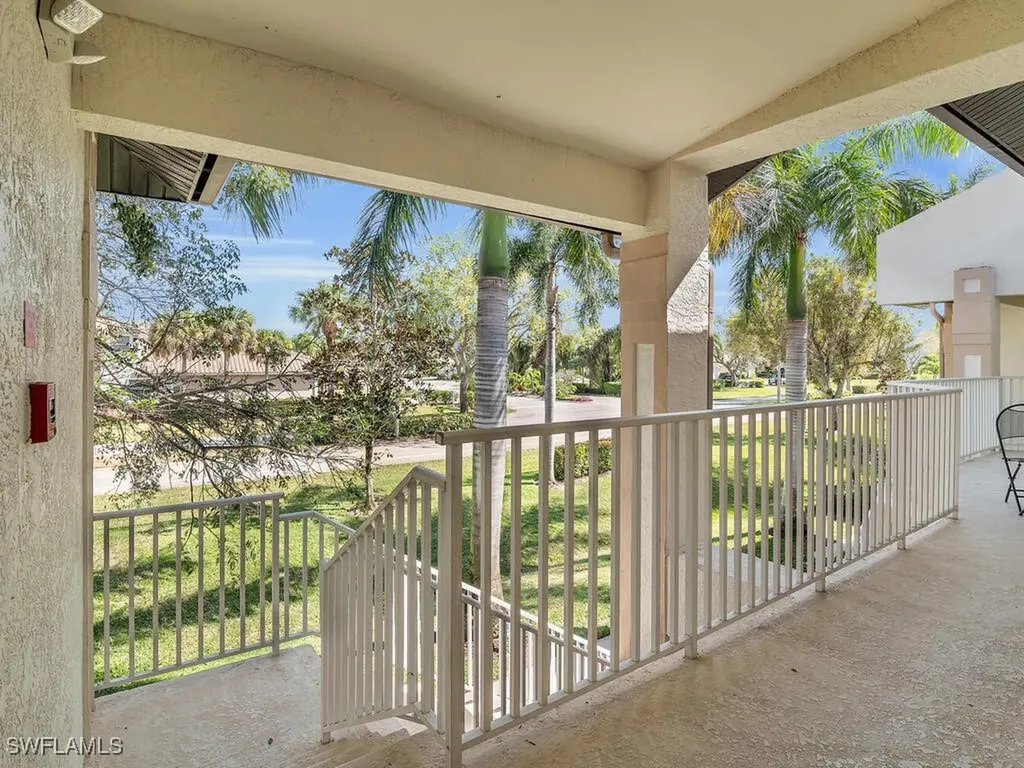 254 Newport Drive Naples FL 34114