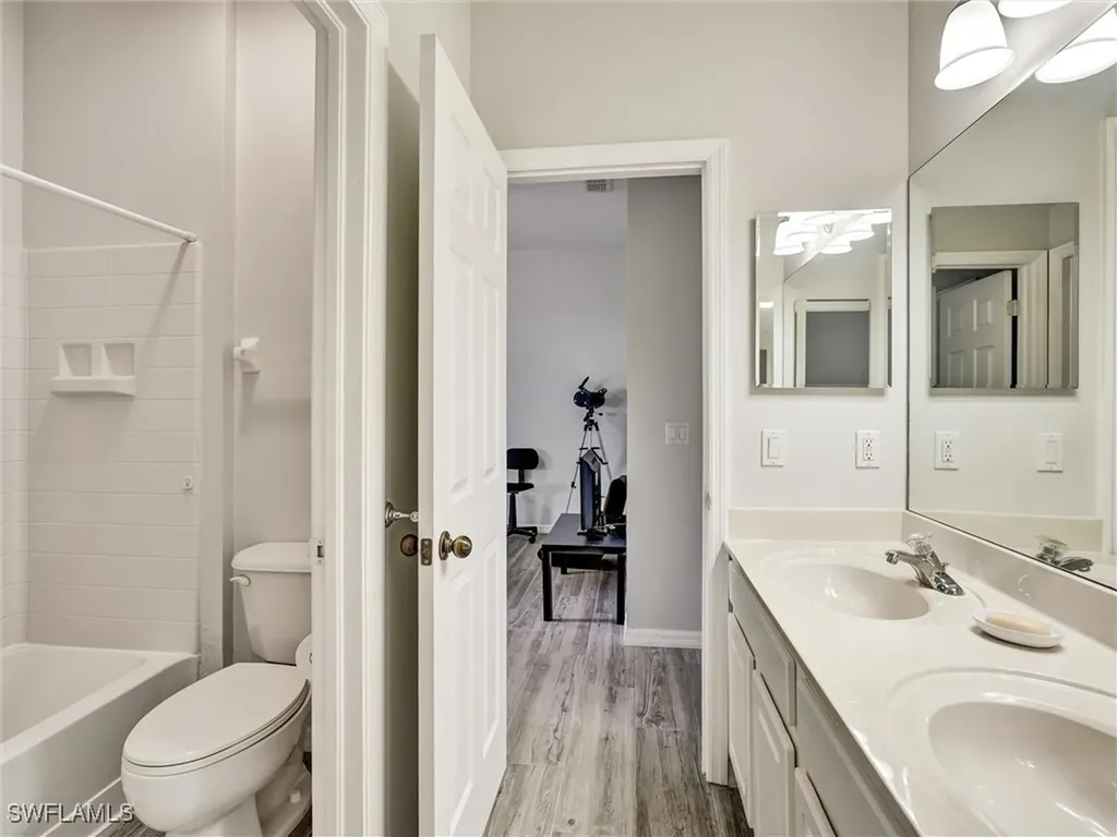 2941 Inlet Cove Lane E Naples FL 34120