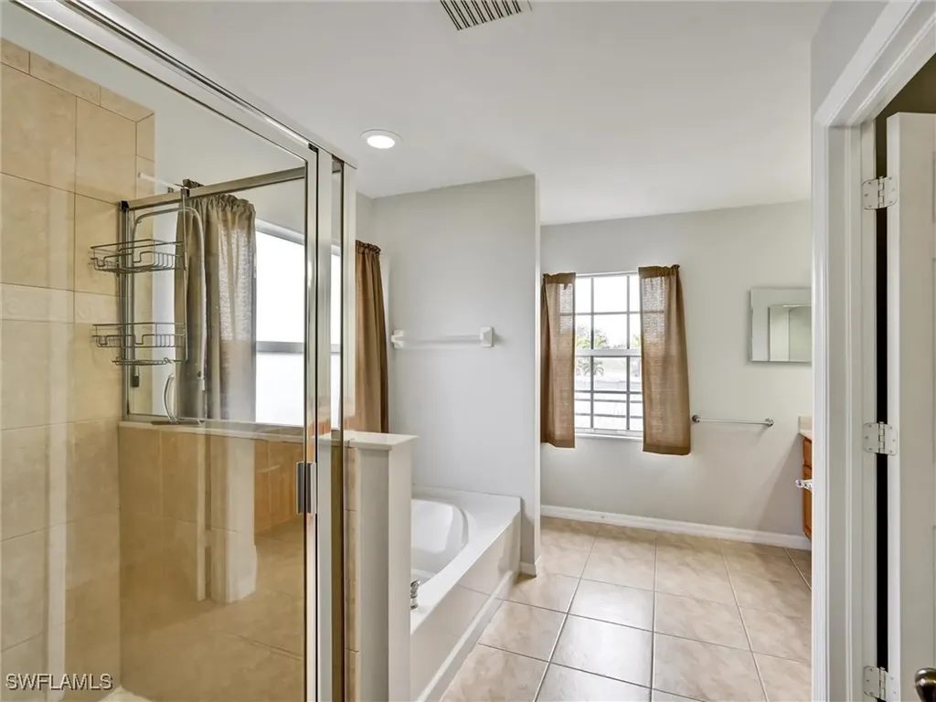 2941 Inlet Cove Lane E Naples FL 34120