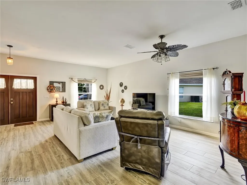 2941 Inlet Cove Lane E Naples FL 34120