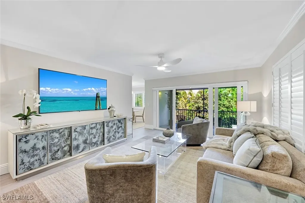 4180 Crayton Road Naples FL 34103
