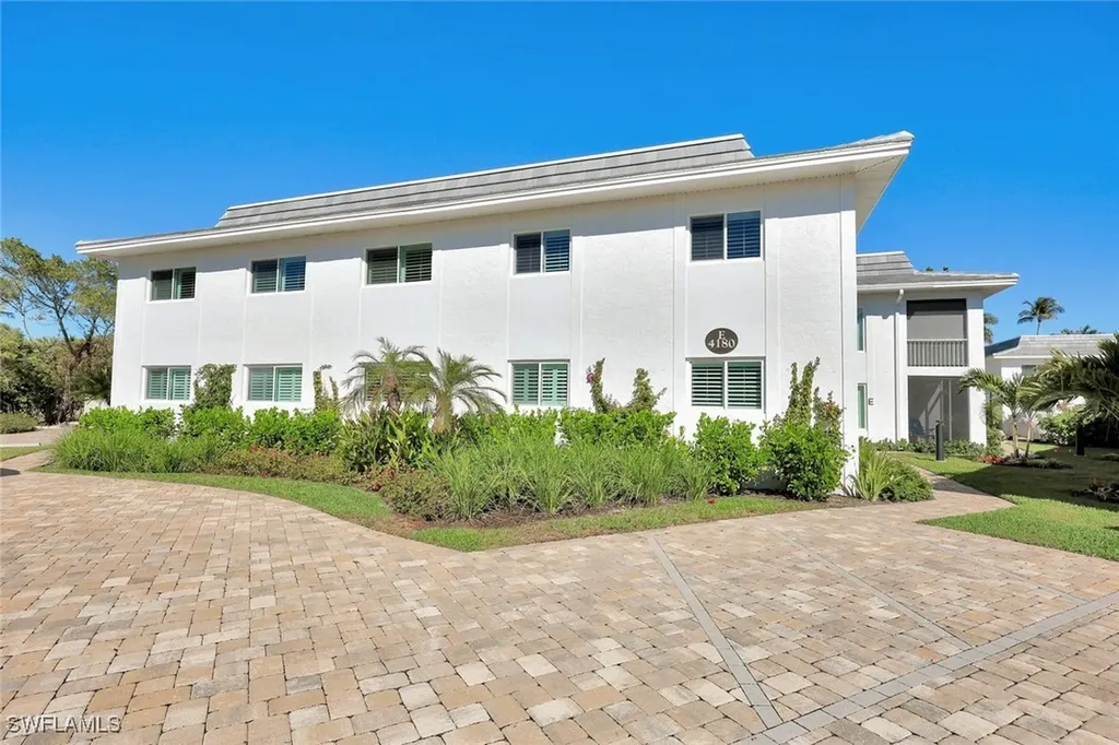 4180 Crayton Road Naples FL 34103