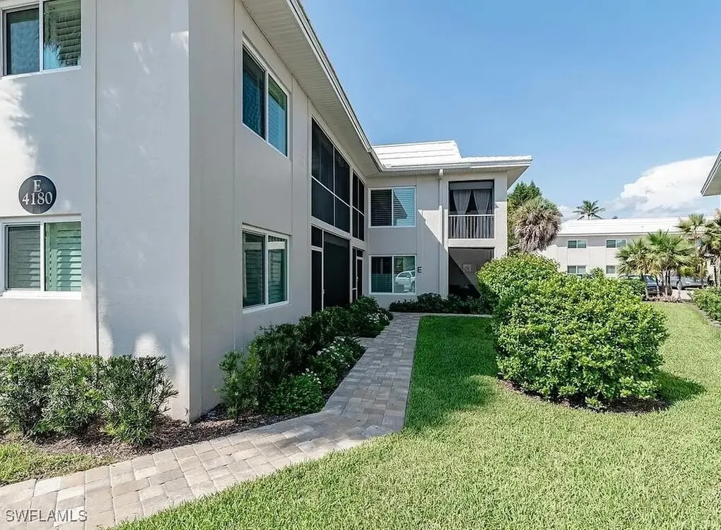 4180 Crayton Road Naples FL 34103