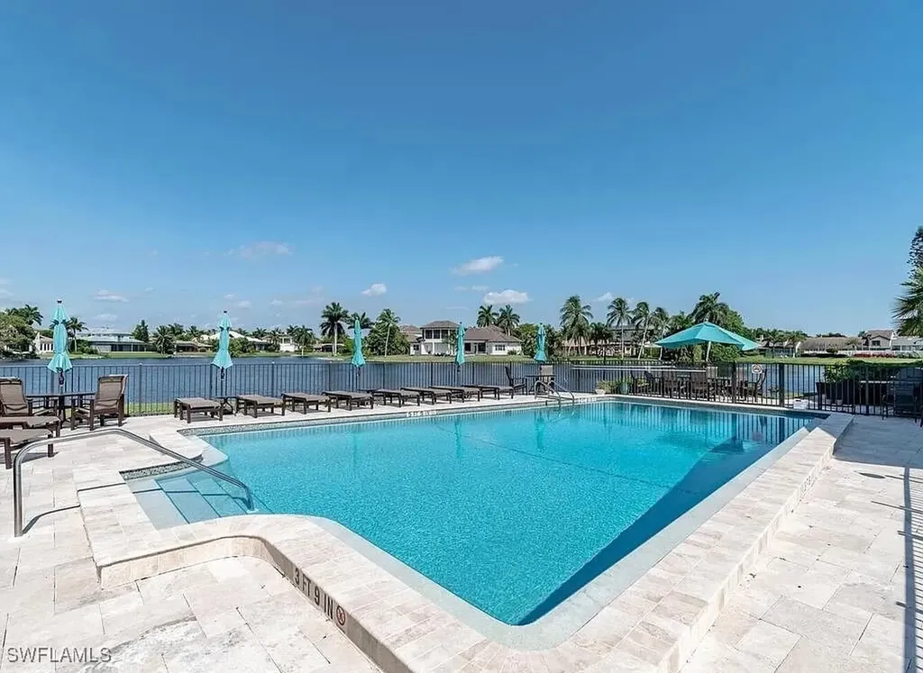4180 Crayton Road Naples FL 34103