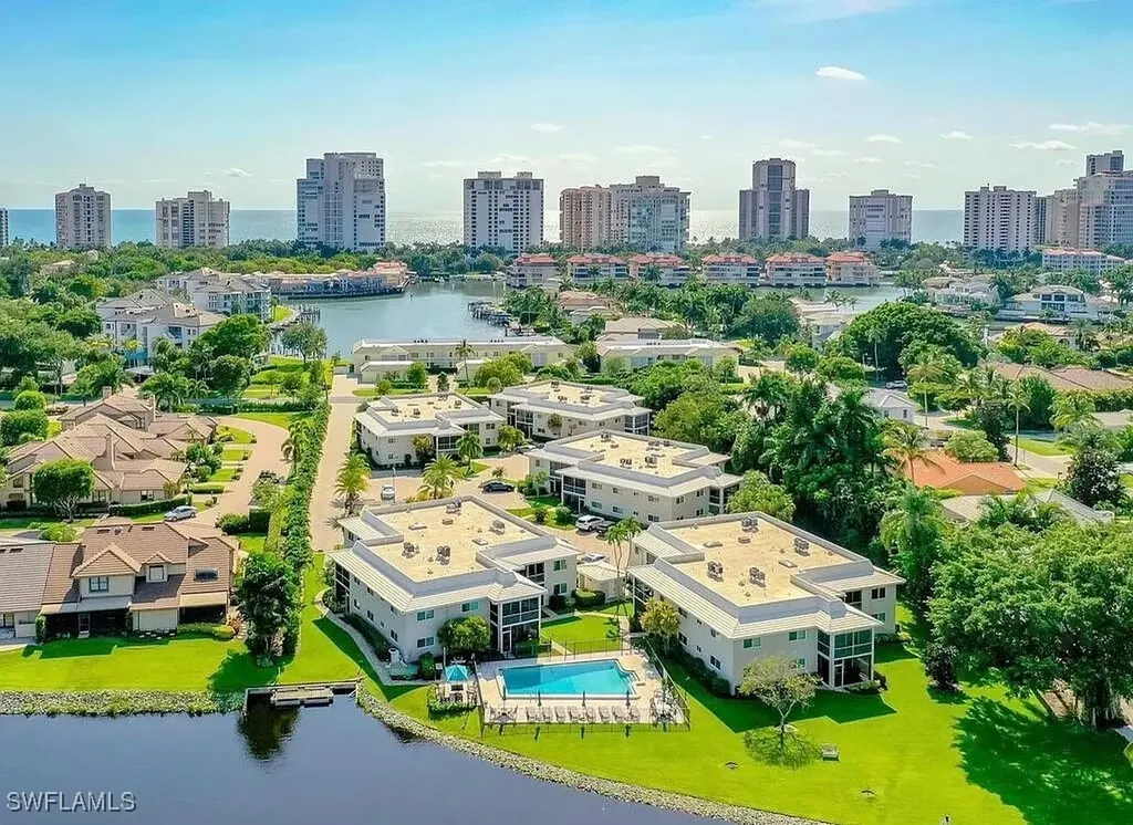 4180 Crayton Road Naples FL 34103