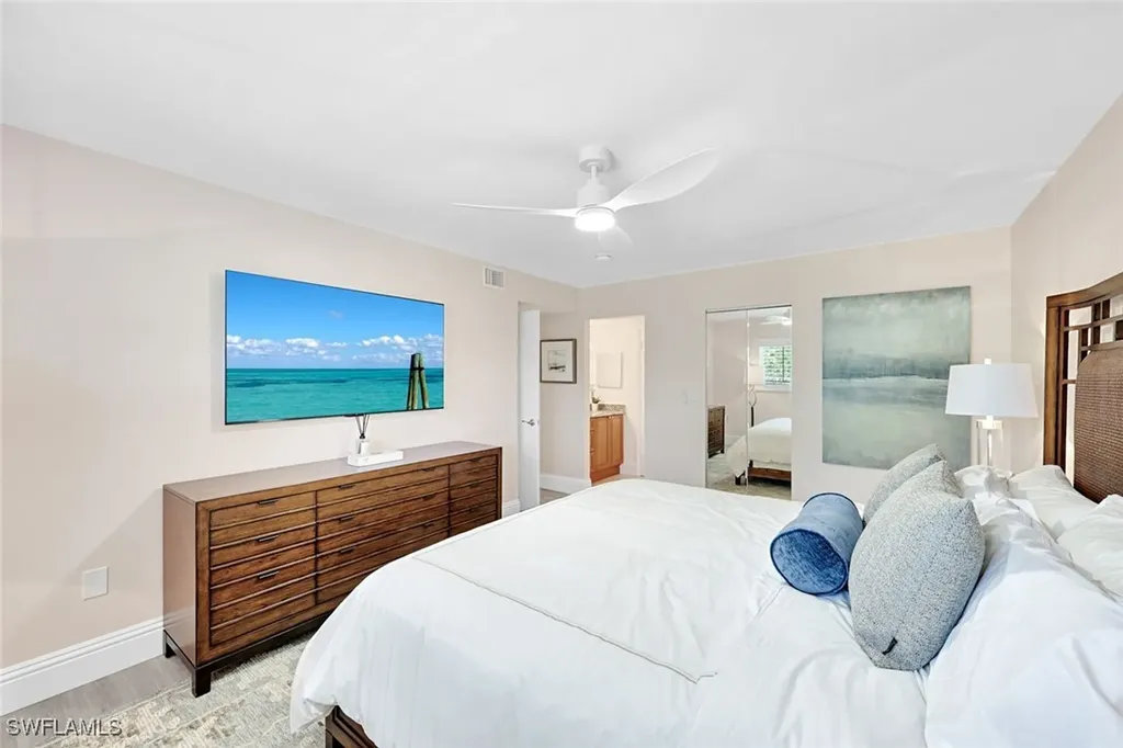 4180 Crayton Road Naples FL 34103