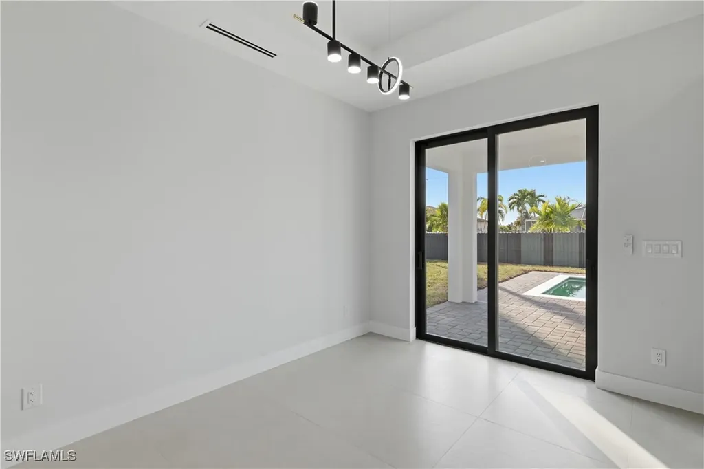 1806 NE 23rd Avenue Cape Coral FL 33909