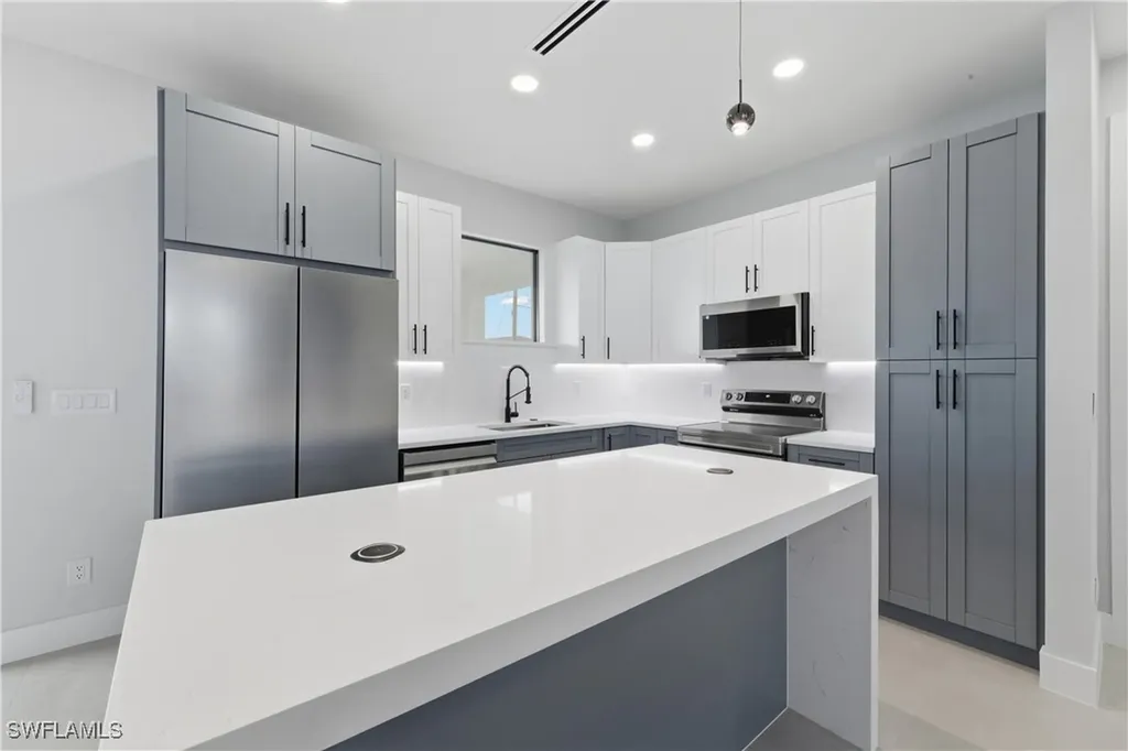 1806 NE 23rd Avenue Cape Coral FL 33909