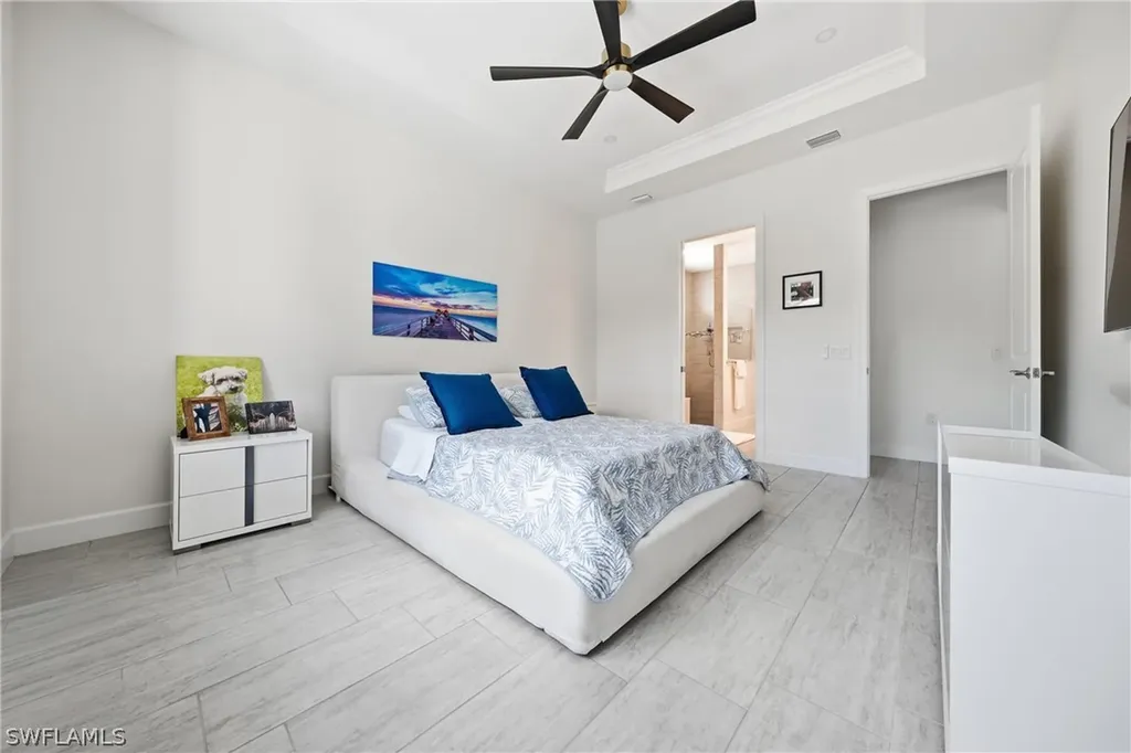 2718 Aviamar Circle Naples FL 34114
