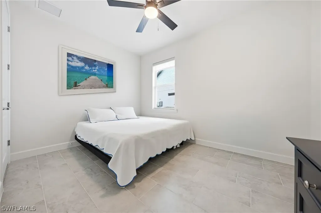 2718 Aviamar Circle Naples FL 34114
