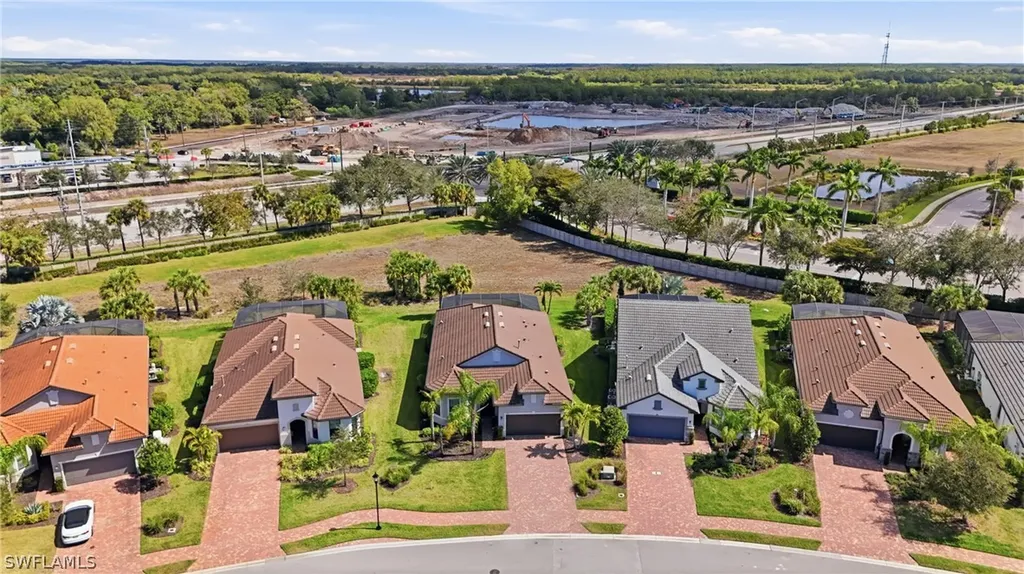 2718 Aviamar Circle Naples FL 34114