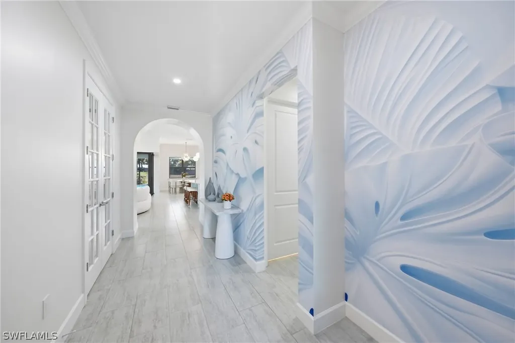 2718 Aviamar Circle Naples FL 34114