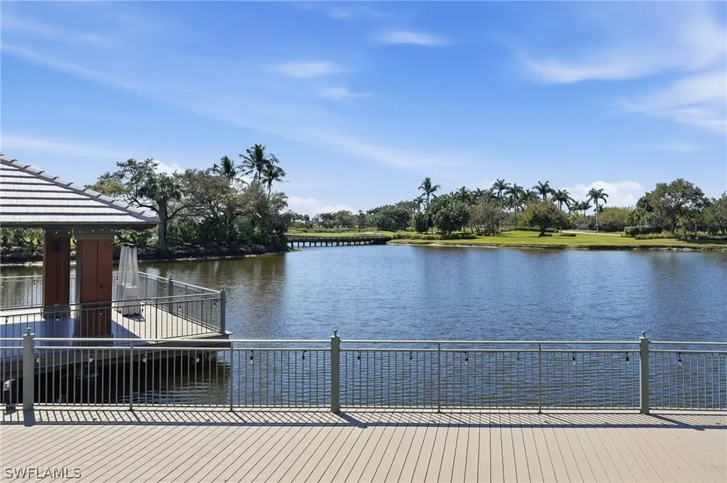 2718 Aviamar Circle Naples FL 34114