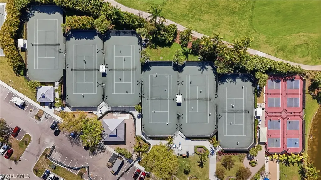 2718 Aviamar Circle Naples FL 34114