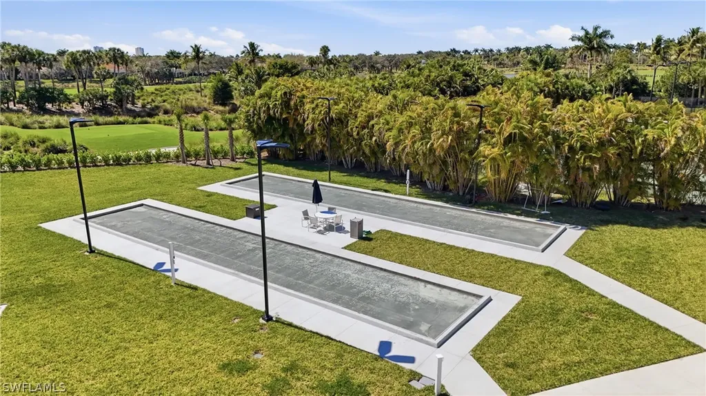 2718 Aviamar Circle Naples FL 34114