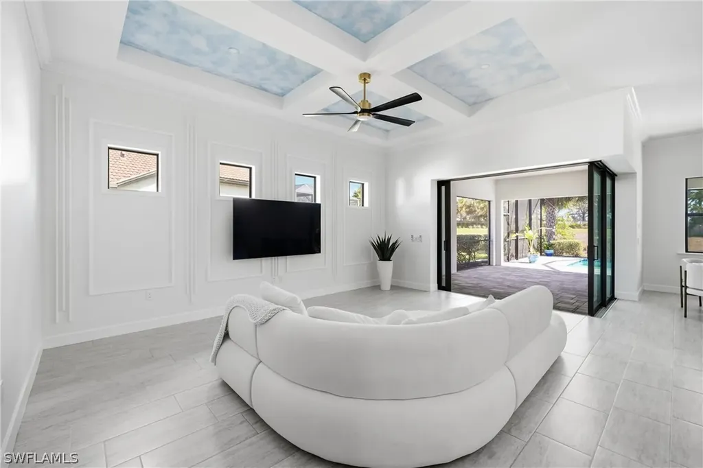 2718 Aviamar Circle Naples FL 34114