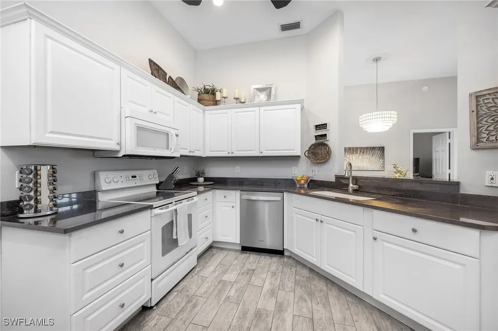 2550 Citrus Lake Drive Naples FL 34109