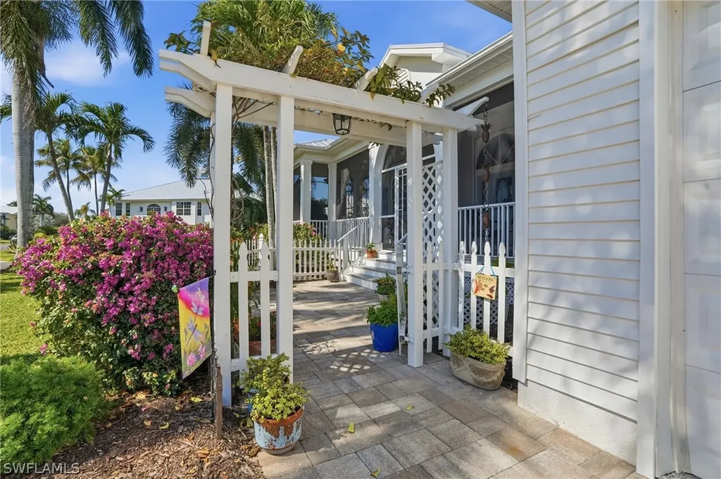 6250 Tidewater Island Circle Fort Myers FL 33908