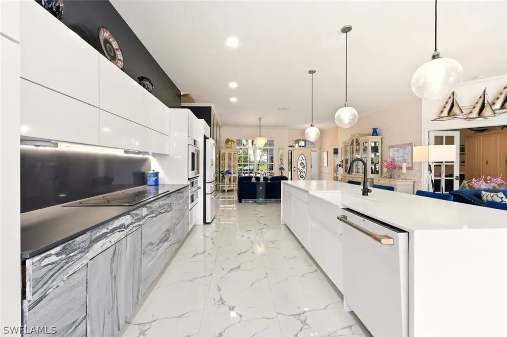 209 Countryside Drive Naples FL 34104