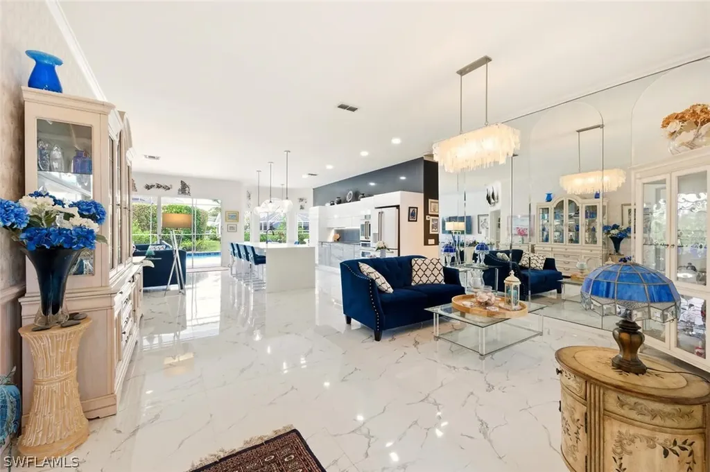209 Countryside Drive Naples FL 34104