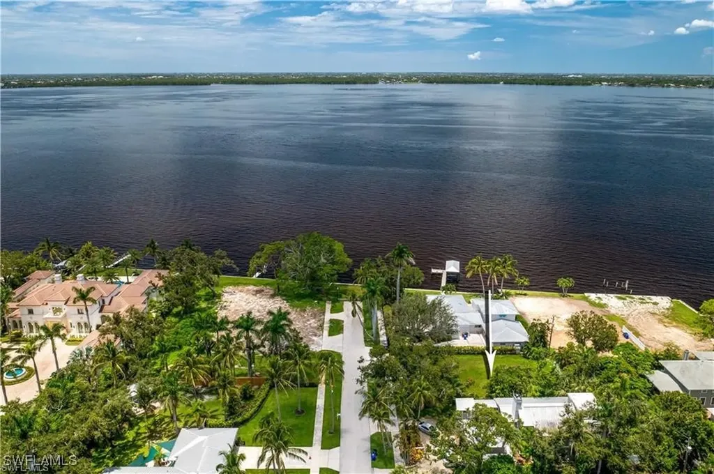 1223 Coconut Drive Fort Myers FL 33901