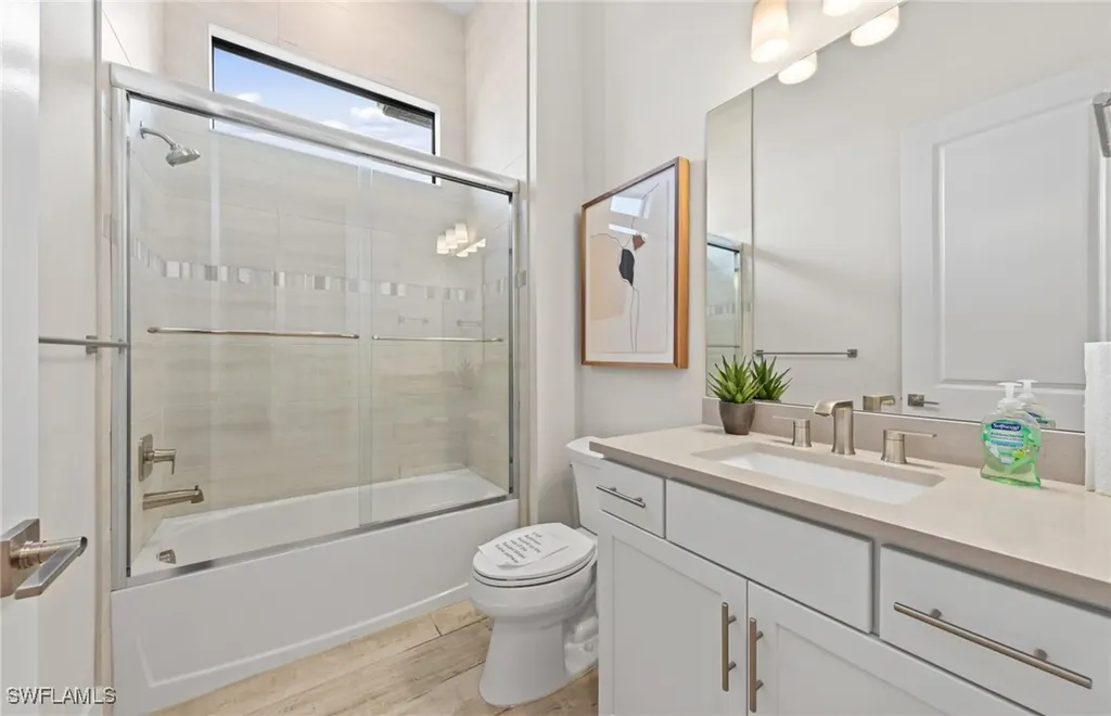 2011 Don Benito Way Naples FL 34120