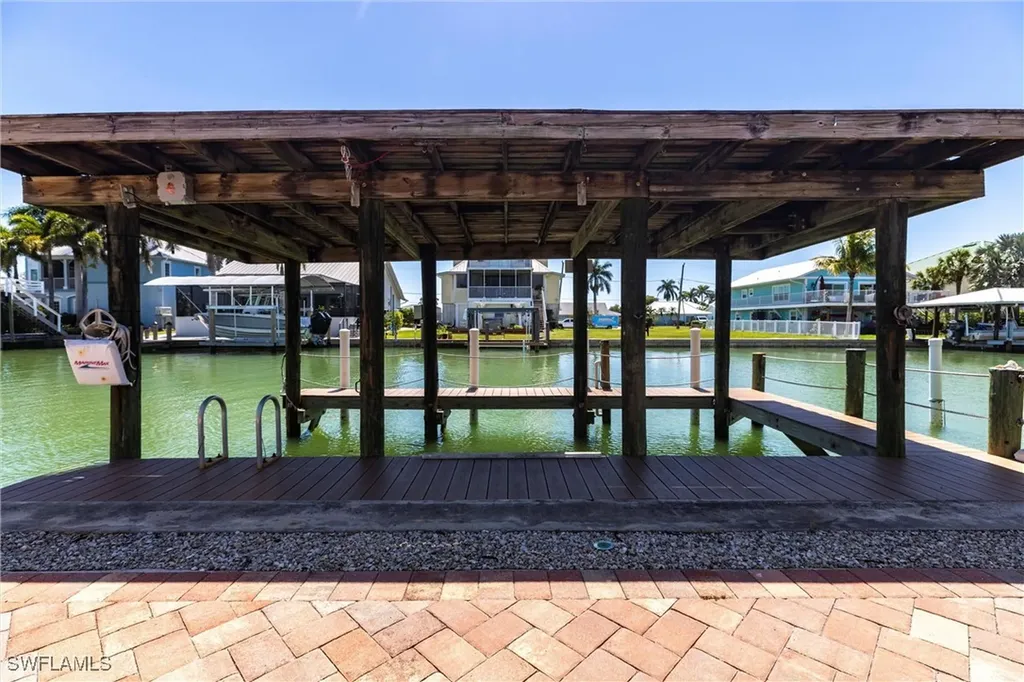 164 Trinidad Street Naples FL 34113