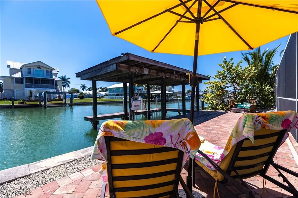 164 Trinidad Street Naples FL 34113